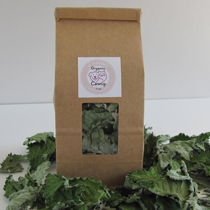 Fresh Dried Organic Whole Leaf Catnip Herb for Cats, Half Ounce Bag